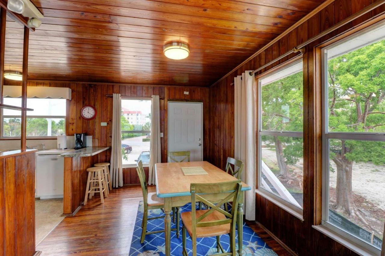 Estero Island Apartment With Boat Dock Fort Myers Beach Exteriér fotografie